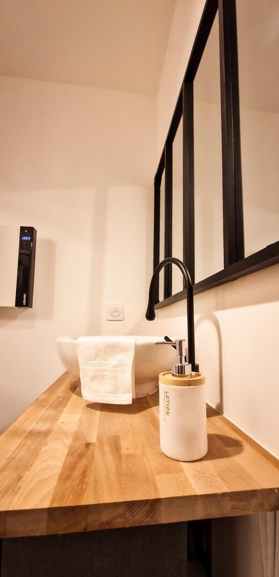 L'Indus 3 Etoiles Wifi, Netflix, Disney, Coeur De Bastide ヴィルフランシュ・ド・ルエルグ エクステリア 写真